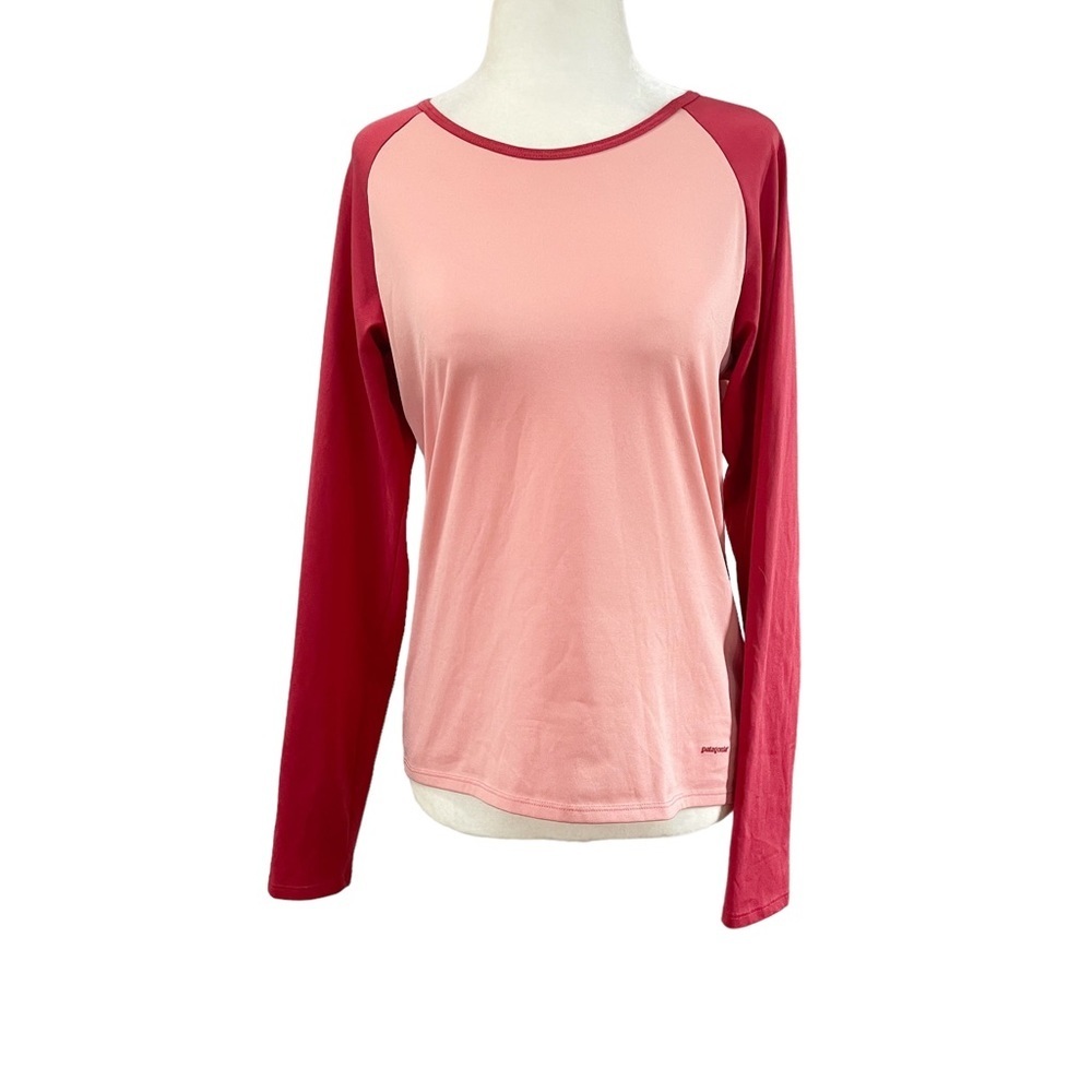 Patagonia Woman’s Pink Capilene Performance Baselayer Size Medium.